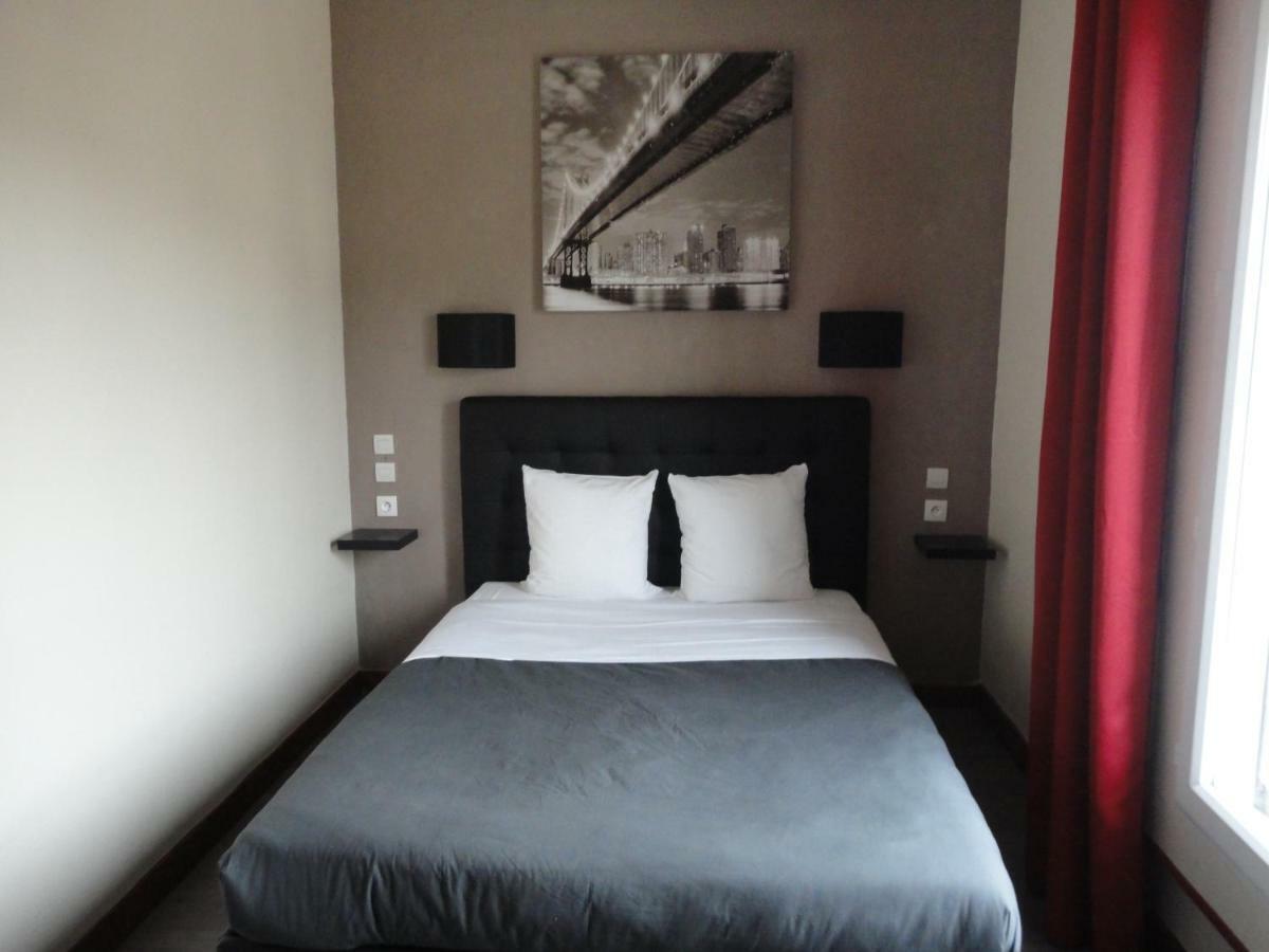Hotel Des 2 Gares โอแซร์ ภายนอก รูปภาพ