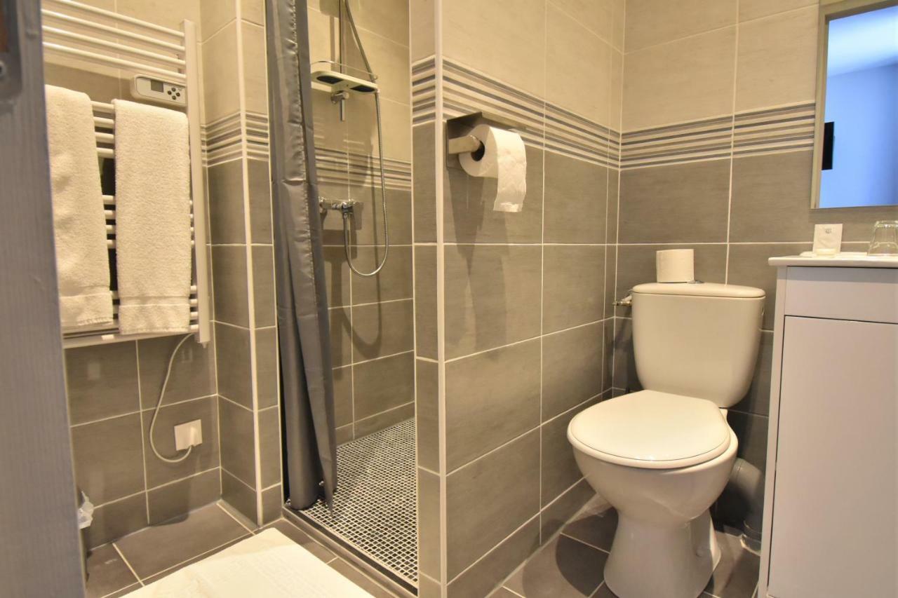 Hotel Des 2 Gares โอแซร์ ภายนอก รูปภาพ